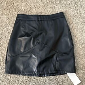 Elegant Black Leather Skirt